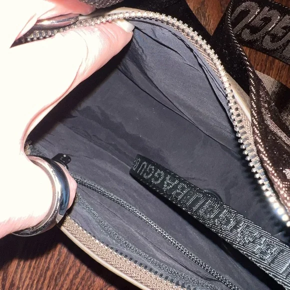 Baggu Brown Leather Shoulder Bag - Picture 8 of 8